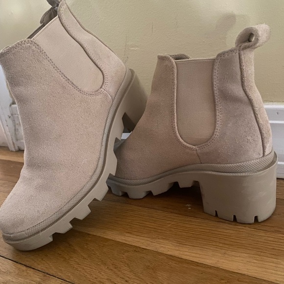 STEVE MADDEN boots - Picture 2 of 5